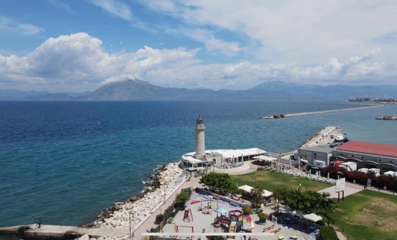 Oikiastudios2 Patras Buitenkant foto